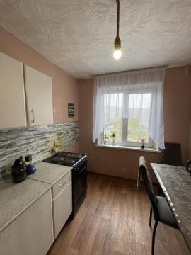 Квартиры, 4-комн., Челябинск